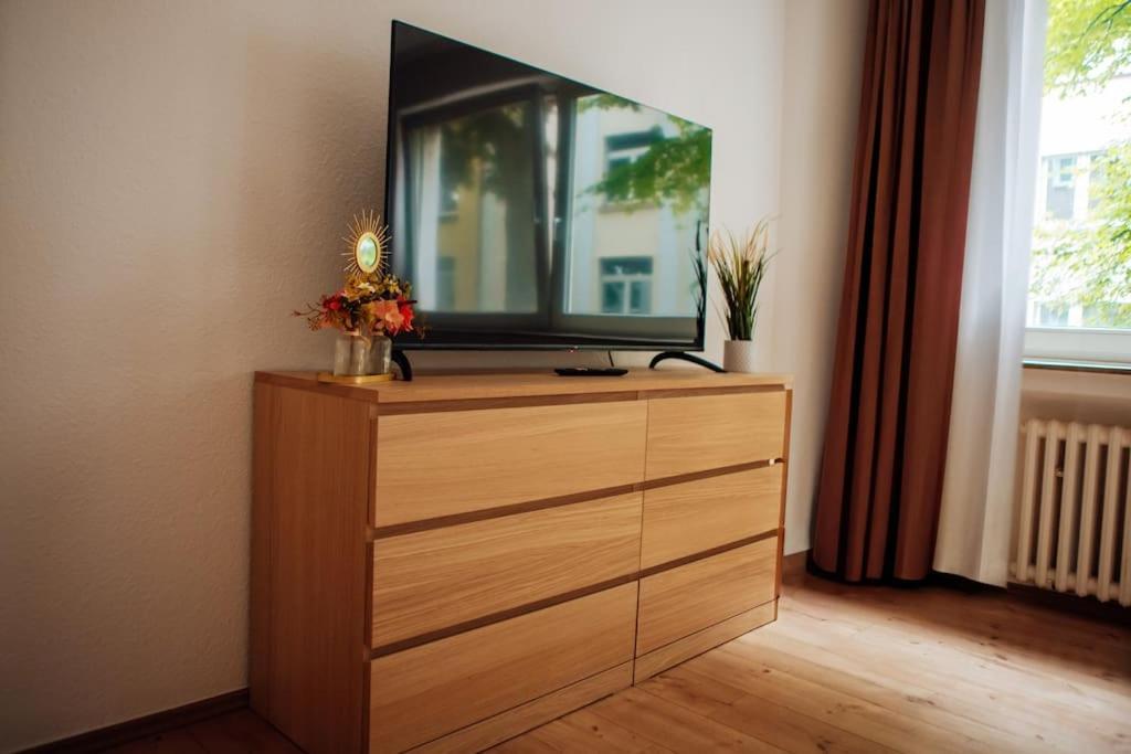 Central-Living Brown - Wifi - Netflix - 5 Pers 埃森 外观 照片